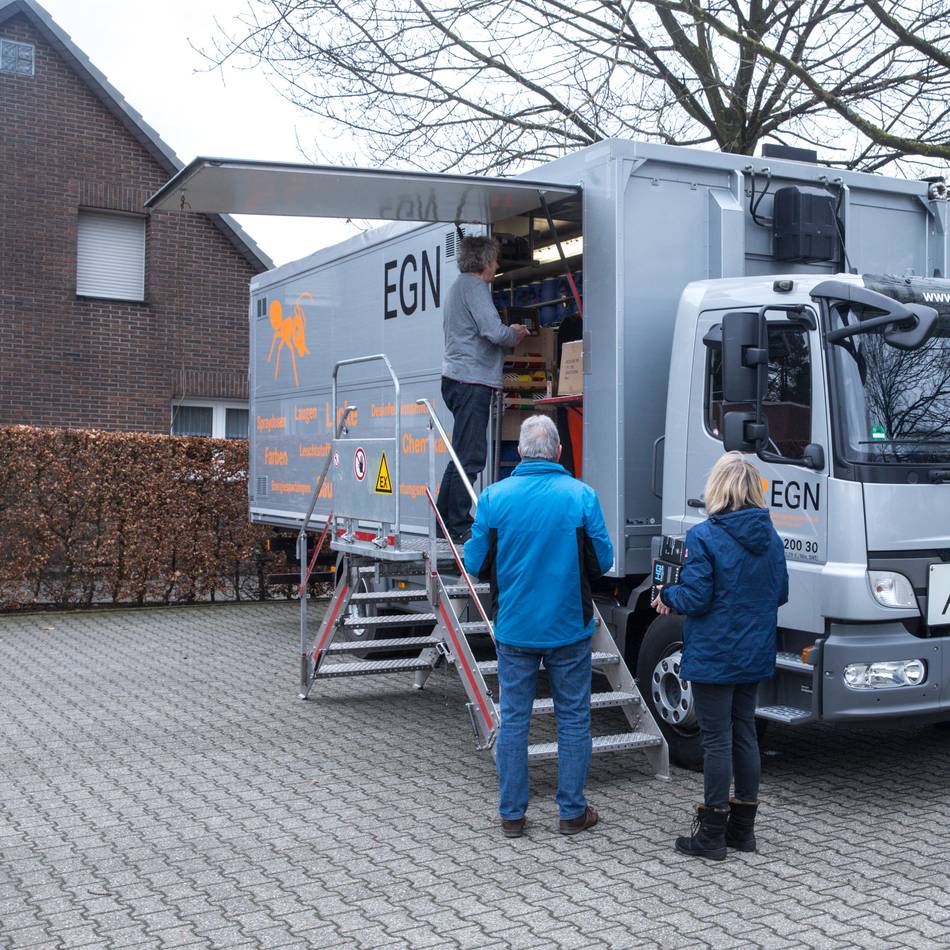 Entsorgung in Dormagen: Schadstoffmobil sammelt wieder Sondermüll ein