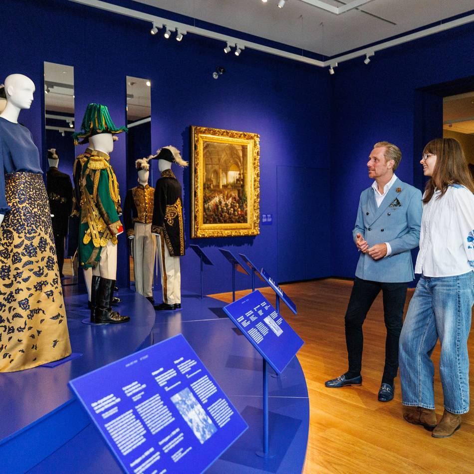 Niederländischer Hof im Fokus: Royale Eleganz im Wandel – neue Ausstellung im Paleis Het Loo eröffnet