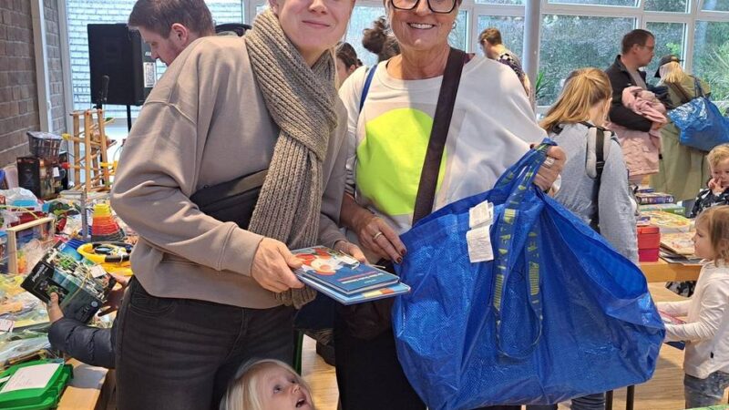 Verein „Zukunft Jugend“ in Hückeswagen: Herbstbasar begeistert Familien – und die Kirchengemeinde