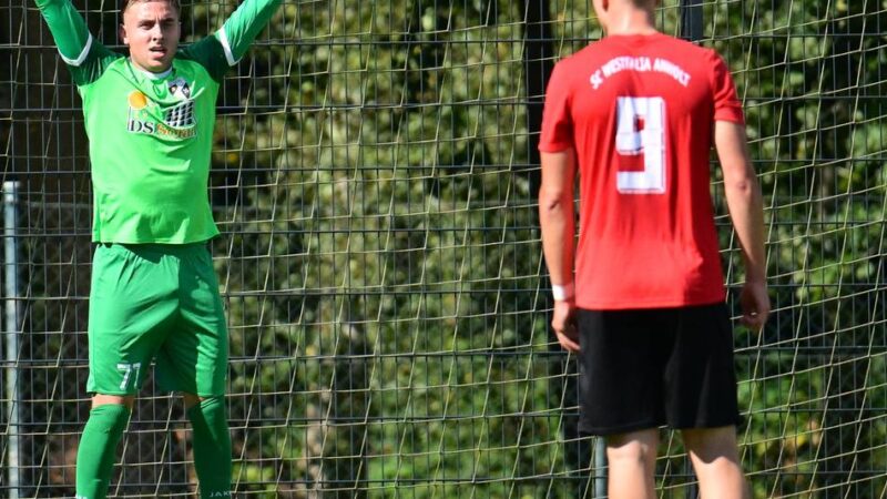Spitzenreiter VfL Rhede wartet: Jan Kallen ist die neue Nummer eins beim TuS Xanten