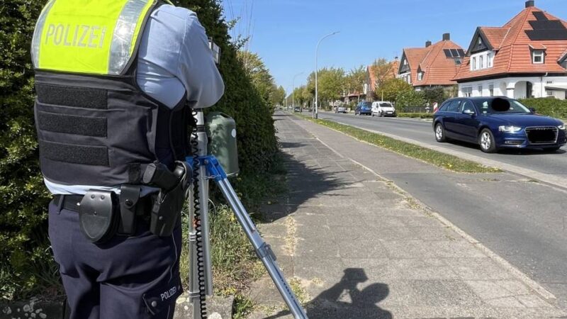 Wochenbilanz der Verkehrskontrollen: Polizei erwischt 283 Temposünder im Kreis Kleve