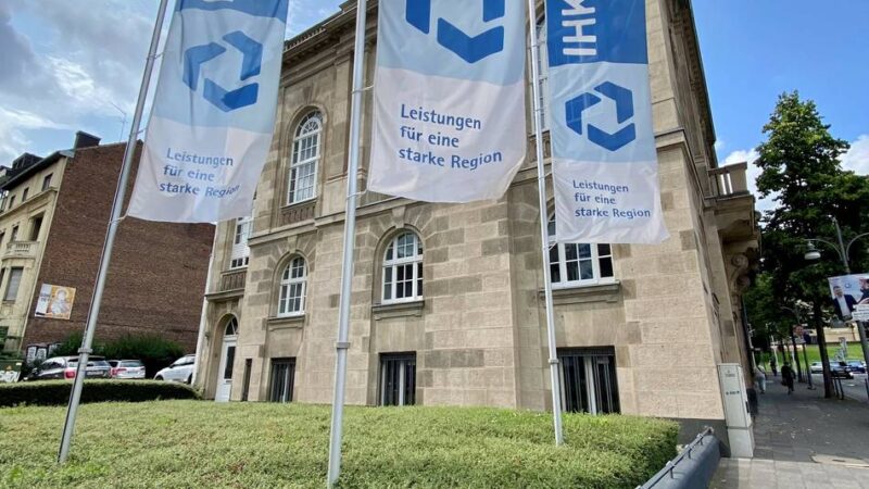 Umfrage der IHK Mittlerer Niederrhein: Nur Note 4 für die Bundesregierung