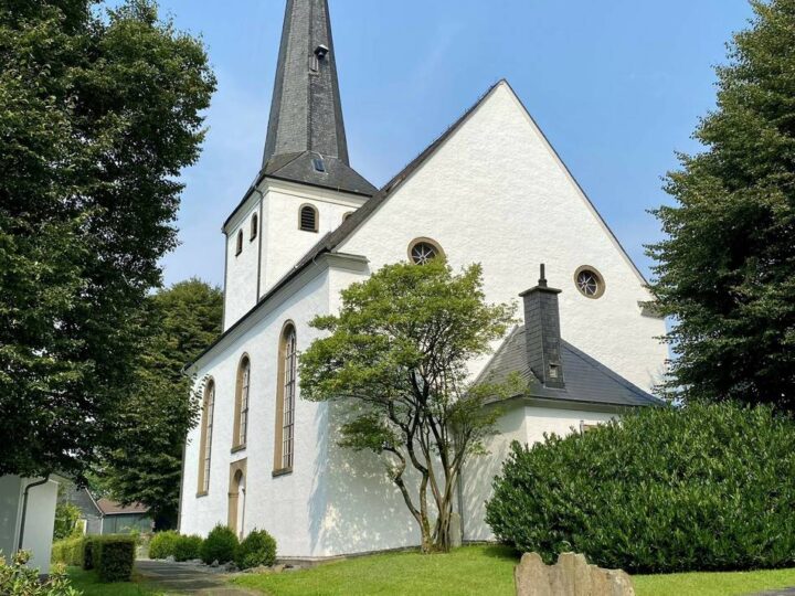 Kirchliche Veranstaltung in Radevormwald: Männersonntag des Kirchenkreises in Remlingrade