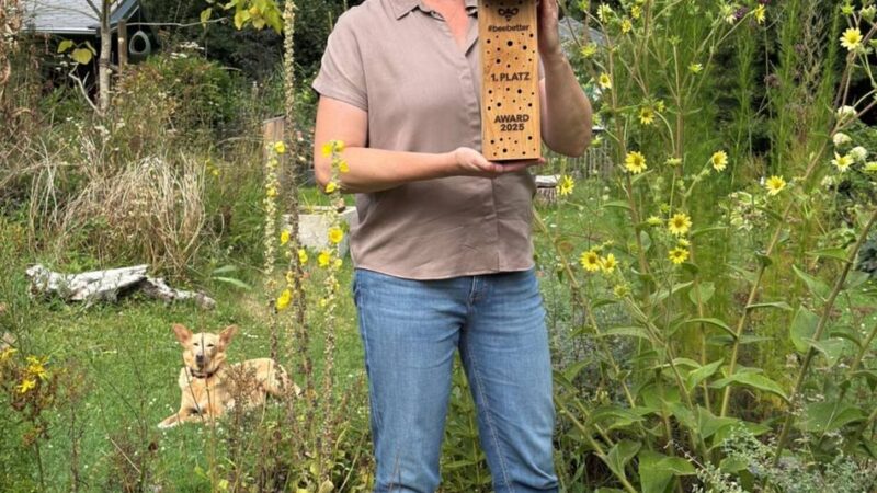 Auszeichnung für Angela Zerfaß aus Leverkusen: Paradies für Wildbienen mitten in der Stadt
