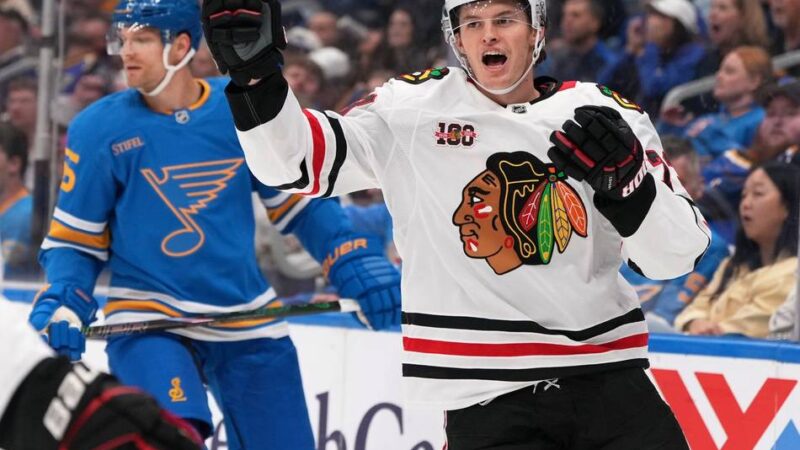 Eishockey: Lukas Reichel erzielt ersten Doppelpack seiner NHL-Karriere