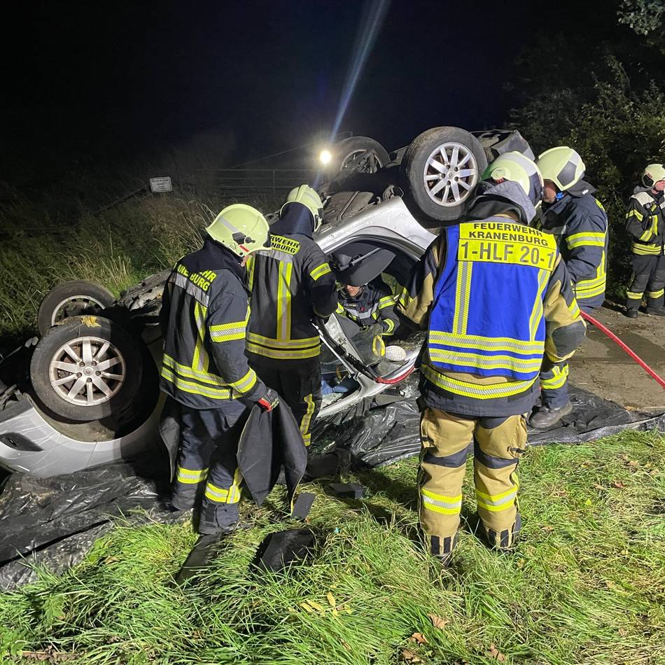 Scheunenbrand und Autounfall: So übt Kranenburgs Feuerwehr für den Ernstfall