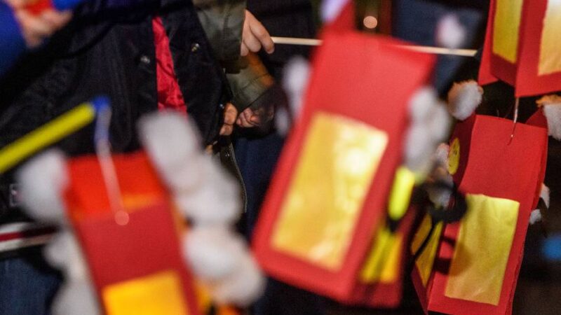 Hohe Kosten für Martinszug in Neuss: „Wir wollen den Preis bewusst nicht erhöhen, weil St. Martin ein Fest des Teilens ist“