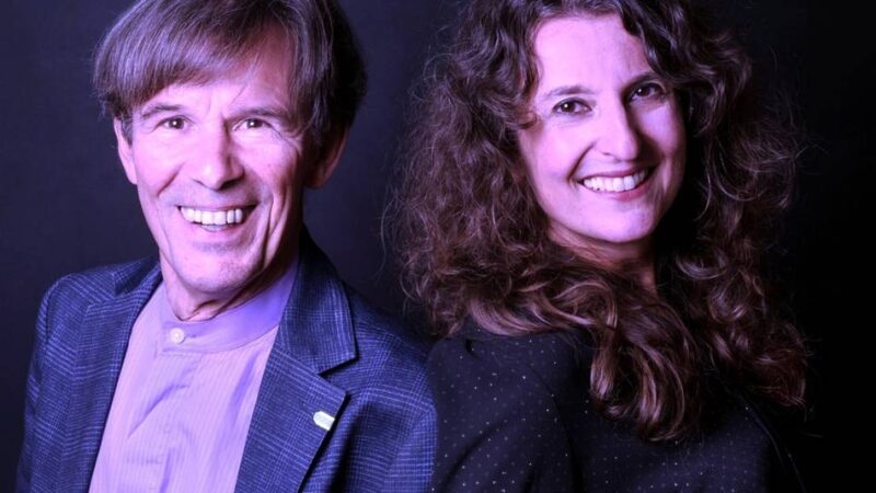 Gitarre und Cello in Bedburg-Hau: Konzert bei Kerzenlicht in der Schlosskirche Moyland