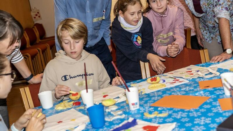 Neues Format in Osterather Kirche: Erfolgreicher Start von „Kirche kunterbunt“ in Osterath