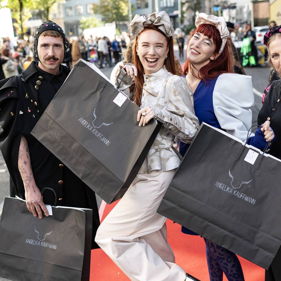 Mode in den Stadtteilen: Gemischte Resonanz auf „Fashion around the Church“