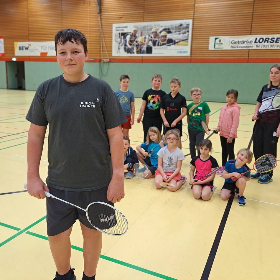 Turnerbund Hückeswagen: Juniortrainer im Badminton mit 14 Jahren