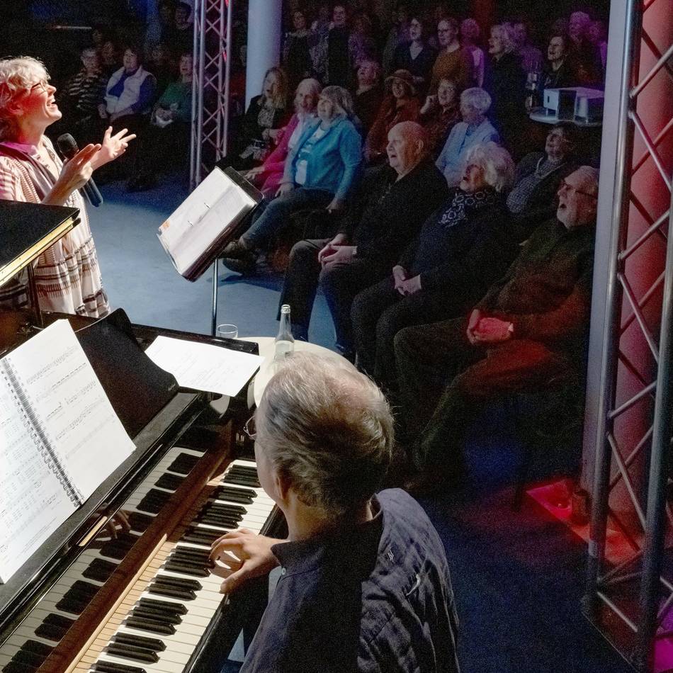 Die neuen Termine im Theater Krefeld stehen fest: Kein Abend ohne Katja Ebstein – Dieser Karaoke-Abend ist Kult