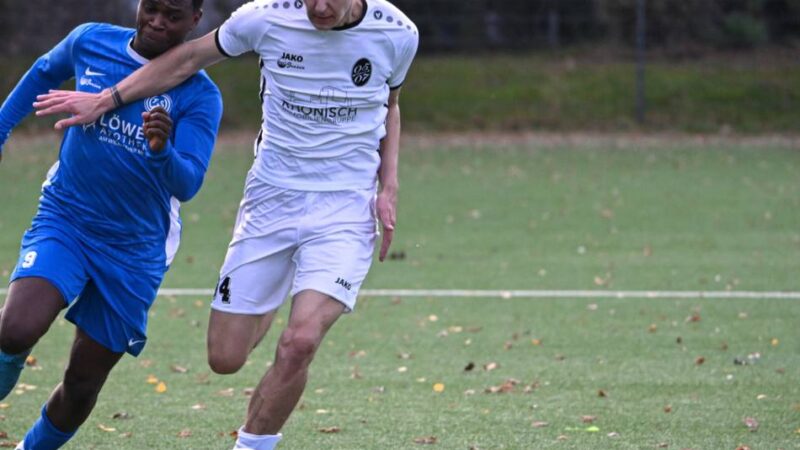 Weiter Tabellenführer: Treffer in Nachspielzeit – Odenkirchen feiert Derbysieg in Wickrath
