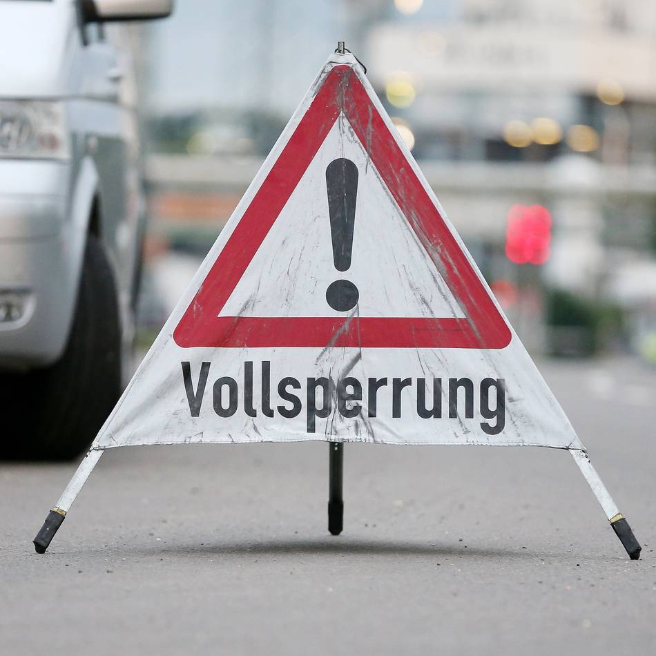 Von der Wöhlerstraße Richtung Köln: Vollsperrung der Zufahrt auf den Europaring