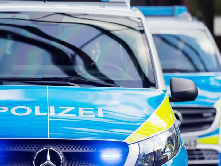 Spektakuläre Festnahme in Krefeld: Polizei liefert sich Verfolgungsjagd mit flüchtigen Männern