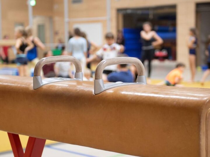Hallenbäder und Turnhallen: Sportangebote in Jüchen werden teurer
