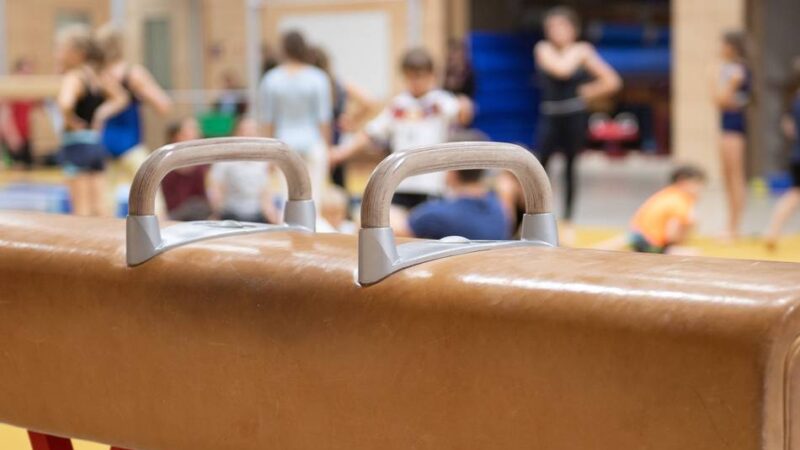Hallenbäder und Turnhallen: Sportangebote in Jüchen werden teurer