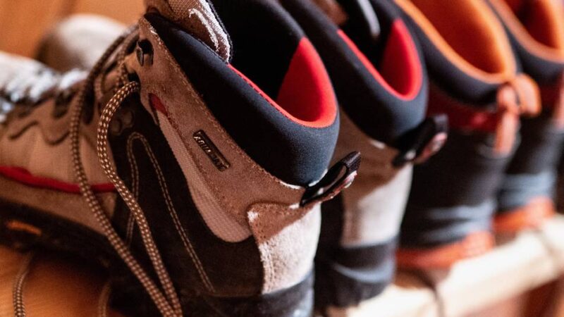 Samstagnachmittag im Weseler Kolpinghaus: „Jeder Schuh tut gut“ – Kolping-Sammelaktion für guten Zweck