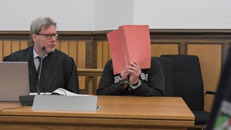 Prozess in Kleve: Großvater gesteht sexuellen Missbrauch von fünf Enkeln und weiteren Kindern