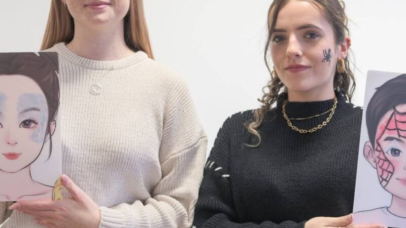 Kinderschminken als Nebengewerbe: Zwei Freundinnen aus Kleve verwandeln Kinder in Superhelden und Prinzessinnen