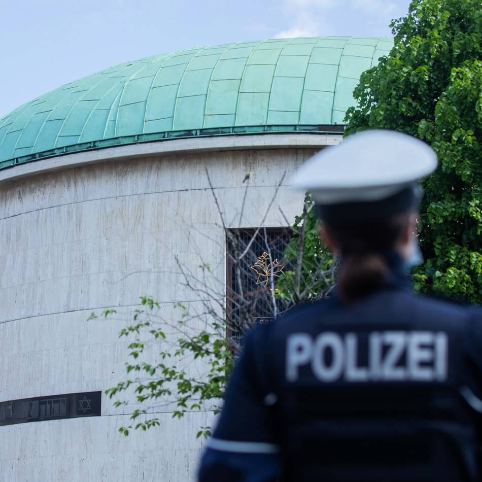 Jüdische Gemeinde in Düsseldorf: Vor 25 Jahren wurde die Synagoge zum Ziel eines Brandanschlags