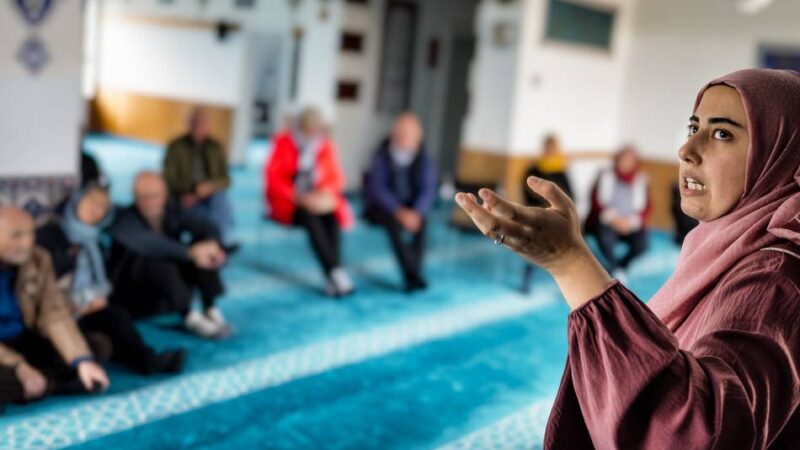 Eyüp-Sultan-Moschee: Langenfelder Moschee öffnet zum Tag der offenen Moschee ihre Türe
