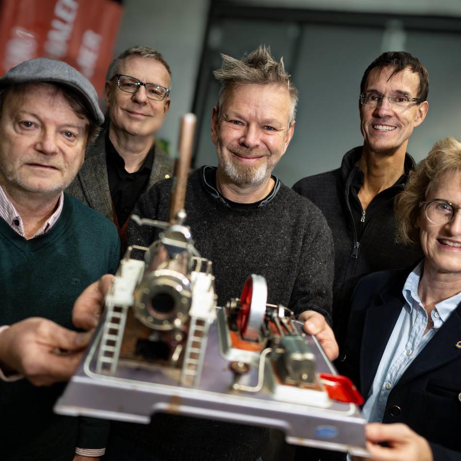 Leverkusener Lions Clubs haben gesammelt: Spenden für Mini-Dampfmaschine und „Veränder-Bar“