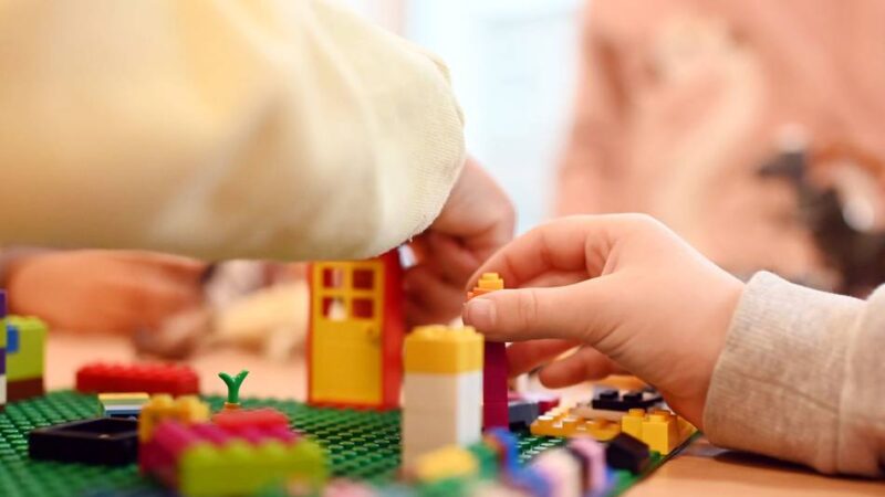 Das sind die Gründe: Johnson & Johnson schließt seinen Betriebskindergarten in Neuss
