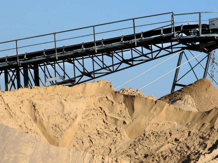 „Herabsetzende Äußerungen“: Kies-Firma verklagt die Stadt Kamp-Lintfort