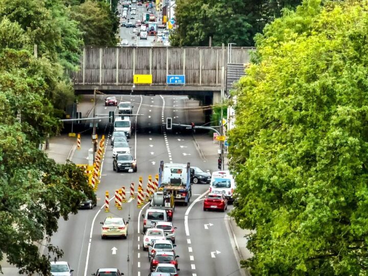 Aktuelle Pendlerstatistik: Männlich, mobil, unter 45 – so sieht der Solinger „Normalpendler“ aus