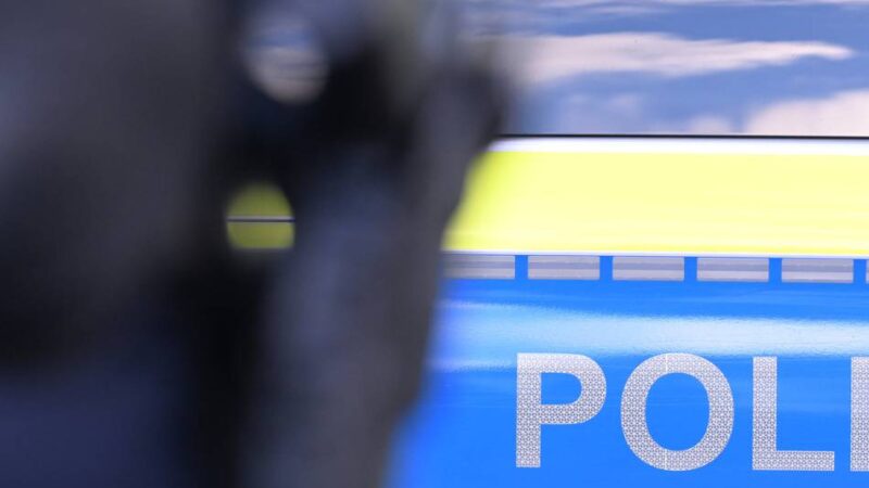 Polizei ermittelt: Leverkusener von Fahrgast bedroht
