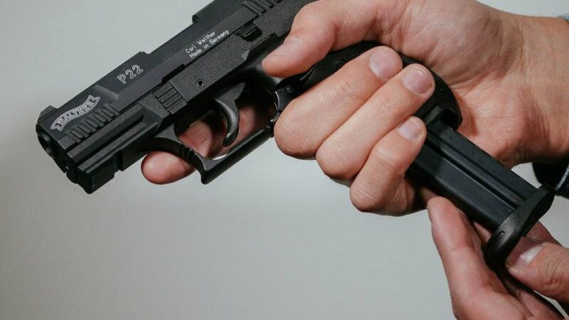 Kriminalpolizei ermittelt in Neuss: Schreckschuss-Attacke in Gnadental