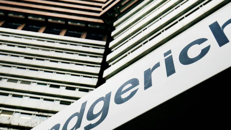 Prozess am Landgericht Köln: Gastronom erkennt Ex-Angestellten auf Video als Einbrecher