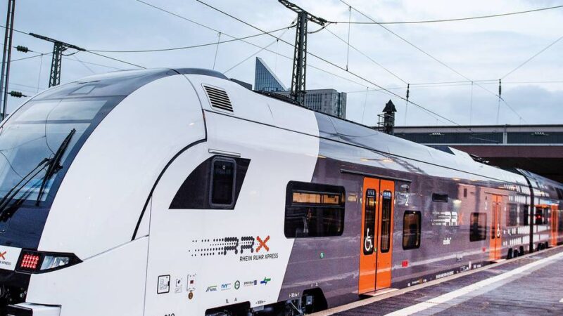 Betroffen sind RE1, 5, 6, 7 und RB 48: Massive Störungen für Bahnfahrer durch neues Stellwerk in Köln