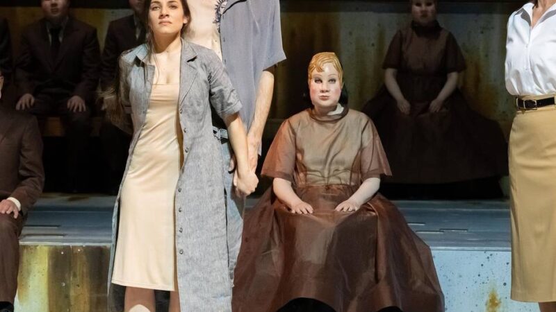 Inszenierung am Theater Mönchengladbach: „Die Passagierin“ feiert Premiere – und bietet ein großes Rahmenprogramm