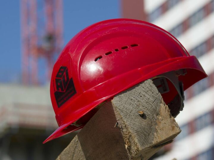 5160 Azubis im Kreis Kleve: Gewerkschaftsbund bietet Azubis rund um die Uhr Beratung und Hilfe