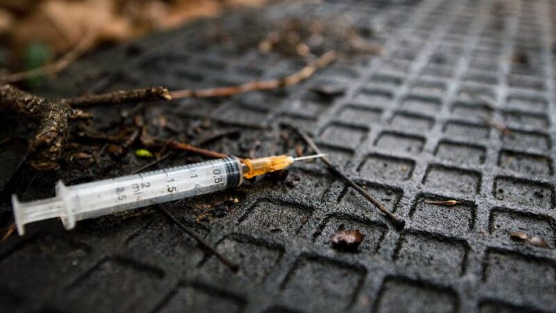 Kontrollen an mehreren Orten in Grevenbroich: Polizei nimmt mutmaßliche Drogendealer fest