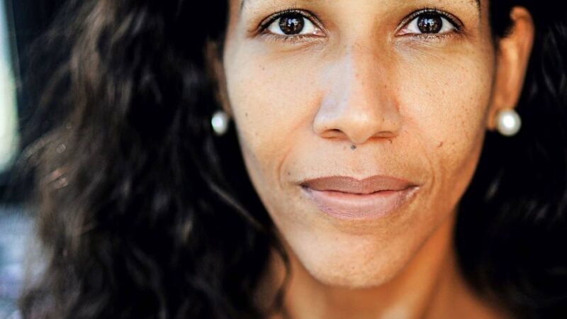 Dunkle Familiengeschichte: Enkelin eines KZ-Kommandanten – Jennifer Teege liest in Moers