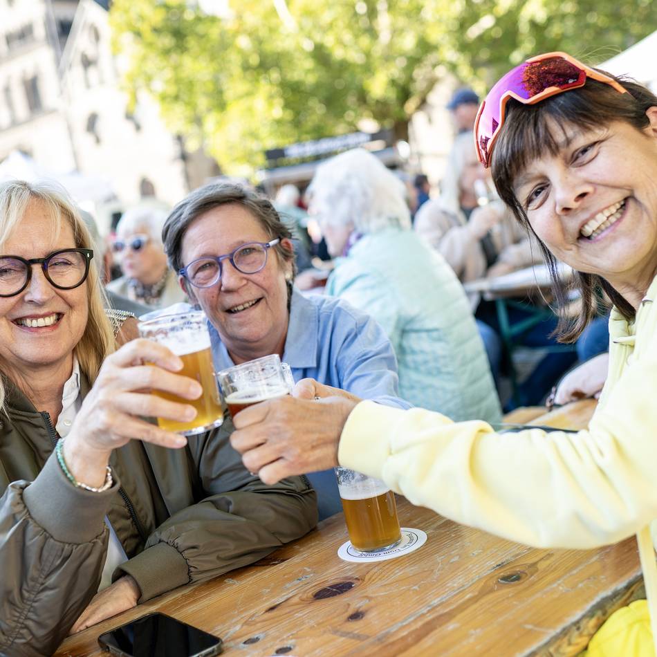 Saisonabschluss auf dem Freithof: Feierabend für den Neusser Feierabendmarkt