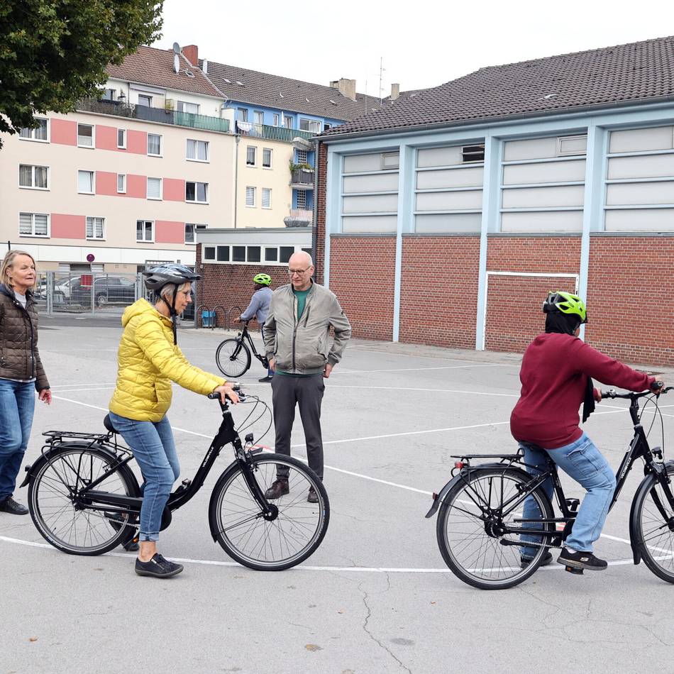 Neuer Kurs für Erwachsene in Mönchengladbach: „Man darf keine Angst haben, mal umzukippen”