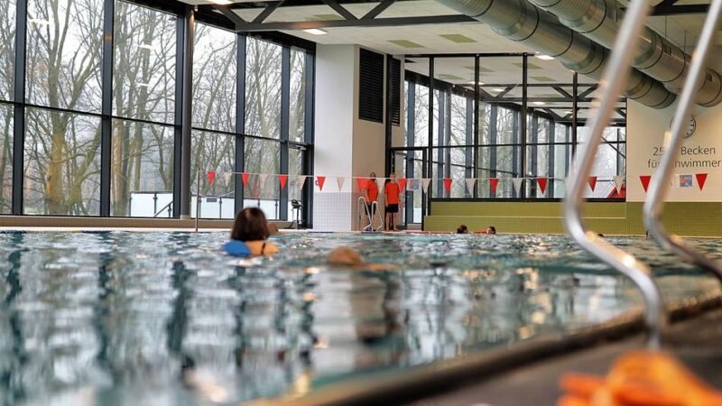Hallenbad Vogelsang: Hallenbad-Wasser zu kalt – Stadt Solingen weist Vorwürfe von Behinderten zurück