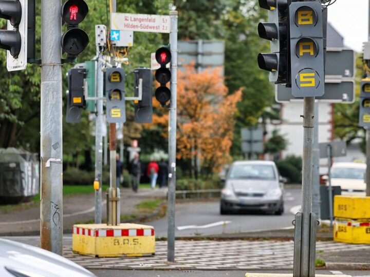 Sperrung der Autobahn 59 ab Mittwoch: Darum stehen jetzt in Hilden Bedarfsampeln