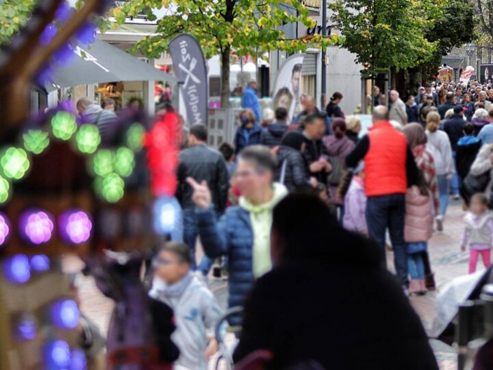 Aktionen in der Innenstadt von Hilden: Itterfest, Trödelmarkt und verkaufsoffener Sonntag
