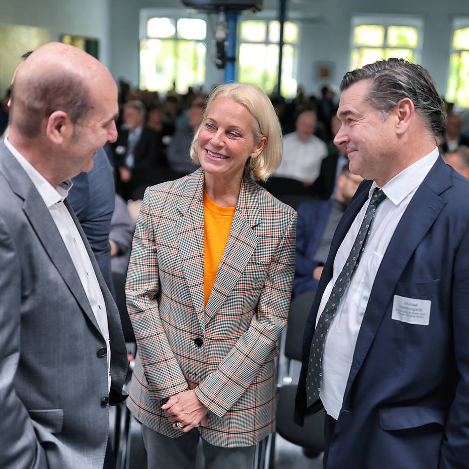 Miriam Meckel spricht beim Unternehmertag in Hilden über KI: „Wir müssen endlich unsere Daten digital sauber aufarbeiten“