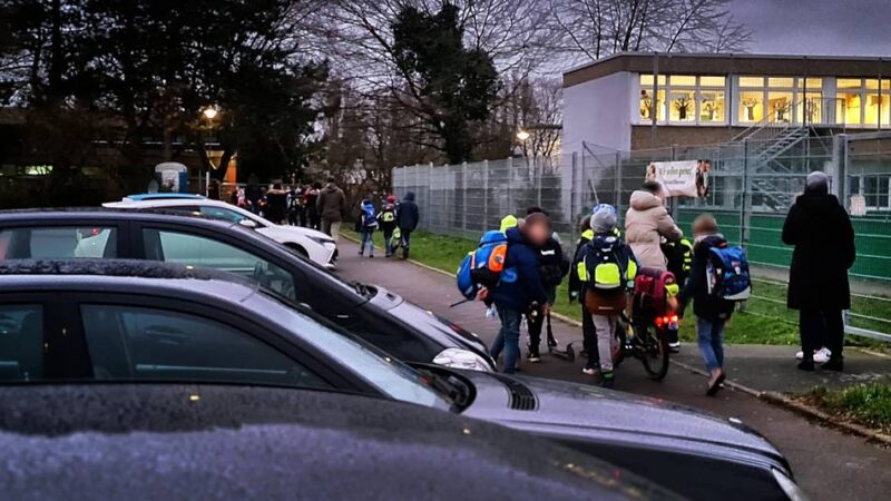 Aktion in Hilden: Bye Bye Elterntaxi – den Schulweg eigenständig meistern