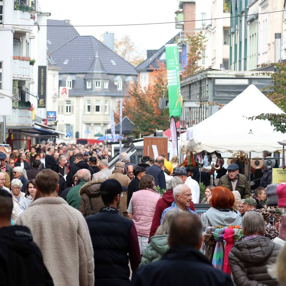 Ratsentscheid am 27. Oktober in Leverkusen: Einzelhandel wirbt eindringlich für Kaufsonntage 2026