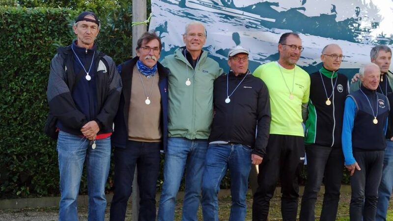 Düsseldorfer Rheinmarathon 2025: Dormagener rudert durch Unwetter zum zweiten Platz