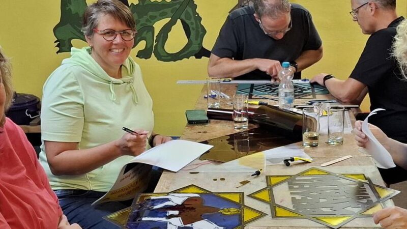 Jubiläumsaktion der Schützen Breyell-Natt: Defibrillator, Bienenhaus und Kochen im Altenheim