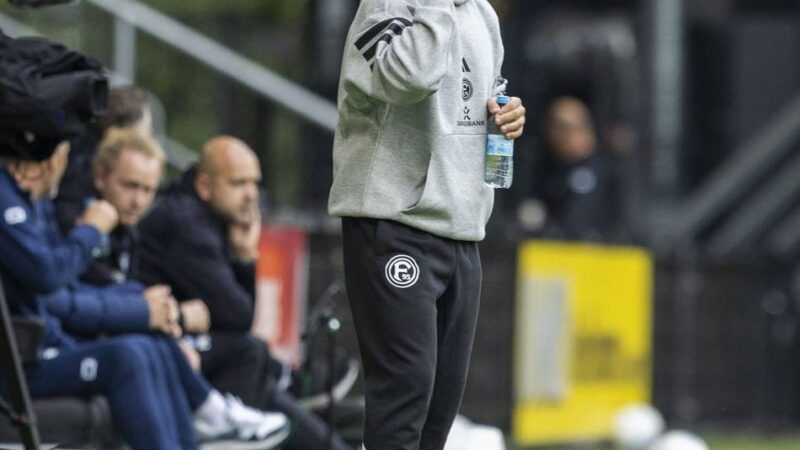Rasmussen-Ausfall kurz vor Anpfiff: 3:1 in Almelo – Fortuna gewinnt erstes Spiel unter Anfang