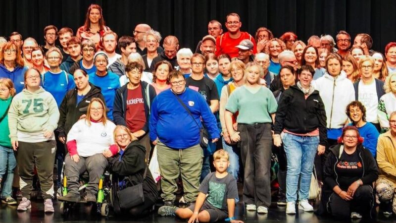 Inklusive Theatertage beim Huckepack-Festival in Kevelaer: „Berührungsängste schwinden, weil Begegnungen auf Augenhöhe entstanden“